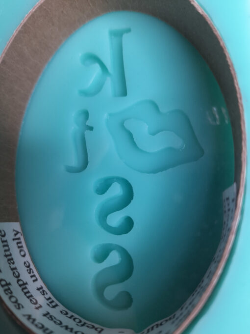Kiss Lips Silicone Mould - Image 2