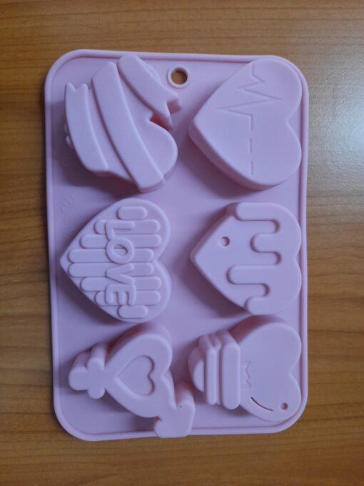 6 Cavity Heart Shaped Valentine's Silicone Mould - Image 2