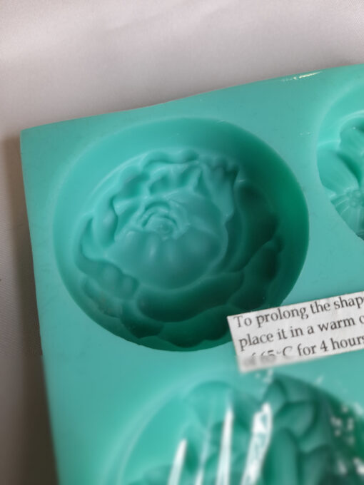 4 in 1 Flower Variety Mould - 320g - Image 3